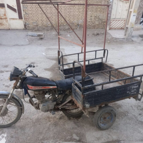 موتورپارکینگی باگاری