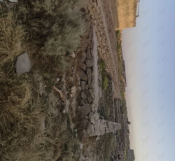 زمین مسکونی تاحدودی سنگ کاری شده