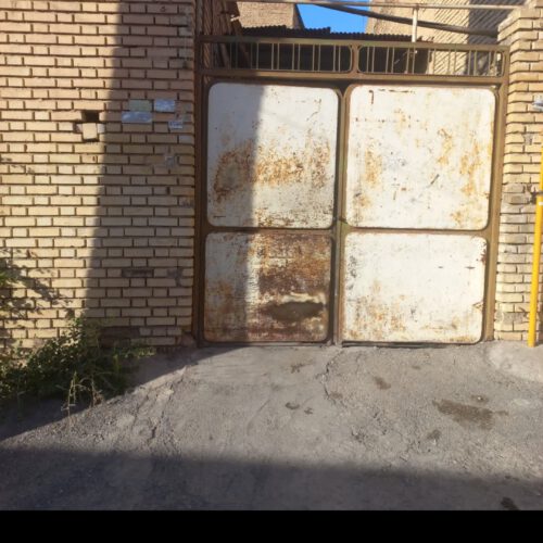 خانه کلنگی ب متراژ 245 متر مربع