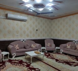 خانه ویلایی همراه با باغ 210 متر