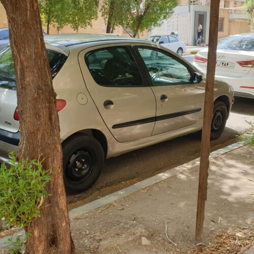 206 بژ  تمیز و بدون رنگ