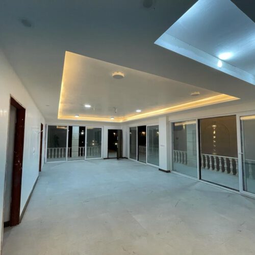 ویلا باغ کوی منتظری730 متری