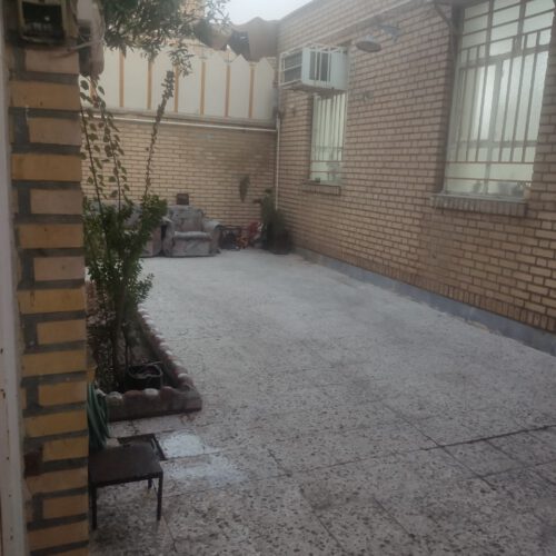 خانه ویلایی زیباشهر132متر خیابان شقایق اصلی