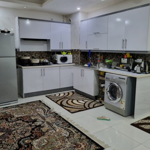 فروش آپارتمان 130 متری روبروی دانشگاه آزاد