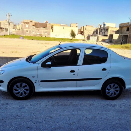 پژو 206 SD V8 فول مدل 93 بسیار تمیز
