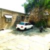 خانه بزرگ بالای رودخانه