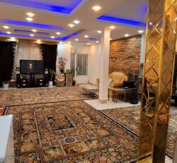 خانه ویلایی دوطبقه واقع در هشت بنگله