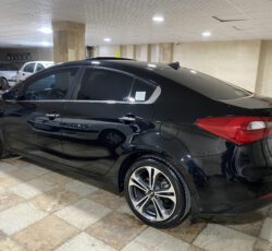 سراتو 2015خلیج بدون رنگ