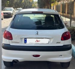 پژو 206