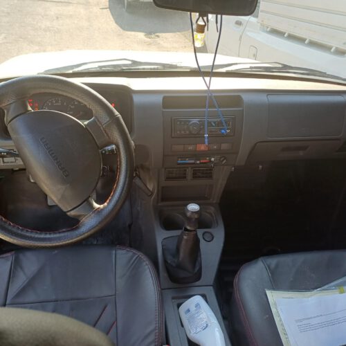 وانت مزداکارا دوکابین 2000