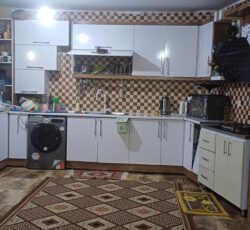 آپارتمان طبقه سوم سند تک برگ بسیار زیبا و با ویوی زیبا